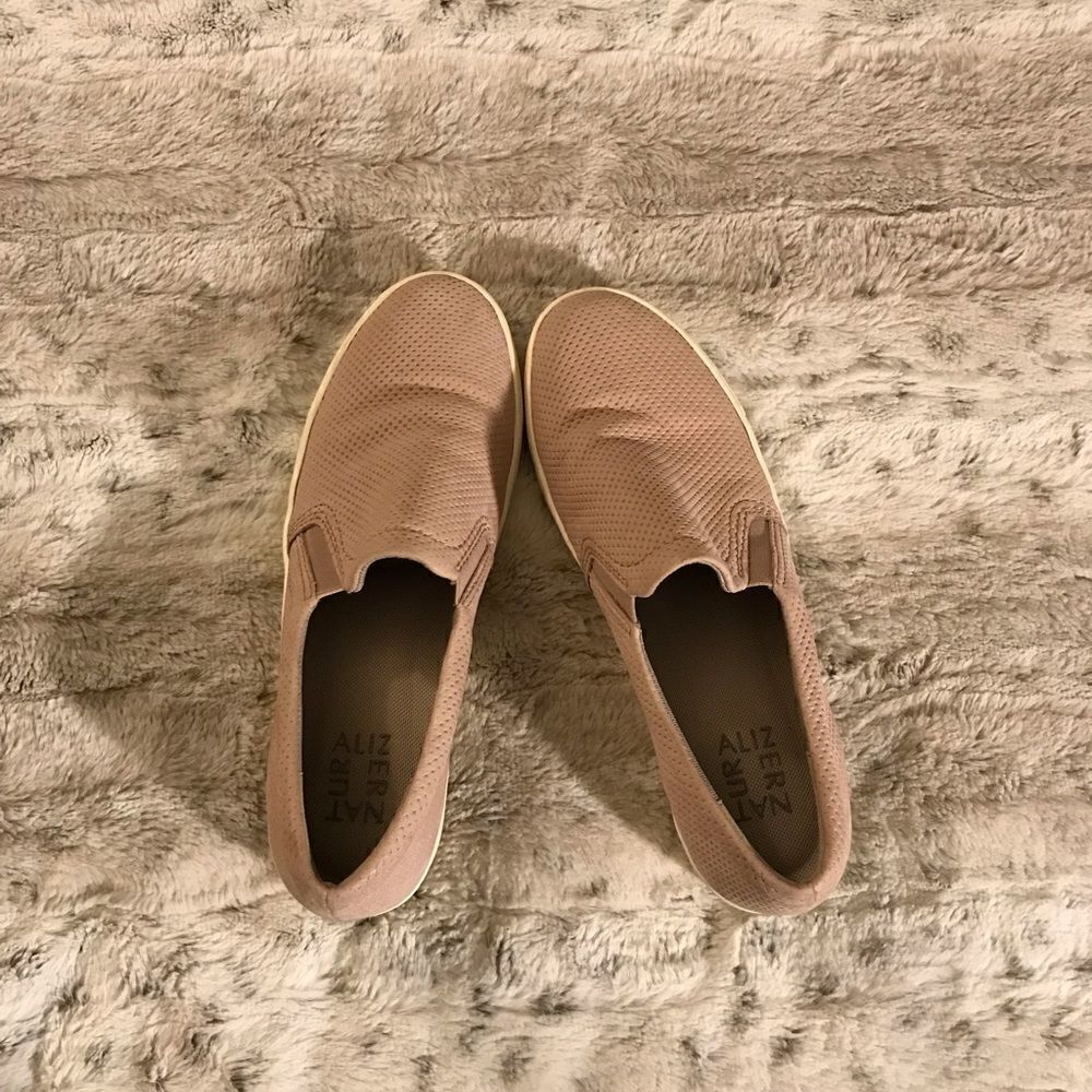 : : Naturalizer Fashion Comfort Leather Mesh Pattern Sneakers : - Picture 3 of 10